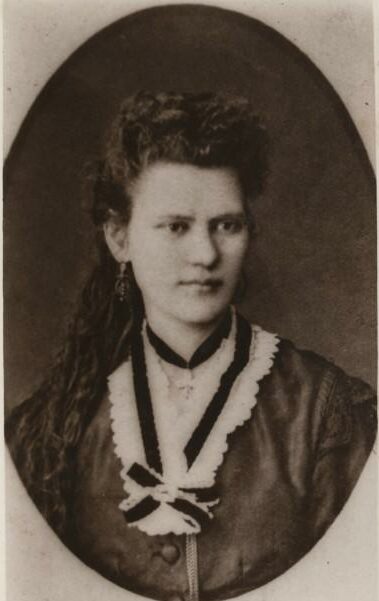 Raiņa māsa Līze, ap 1880. gadu. Nezināms fotogrāfs